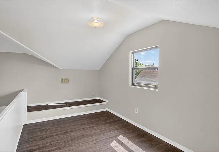 609 Trout St — Photo 28
