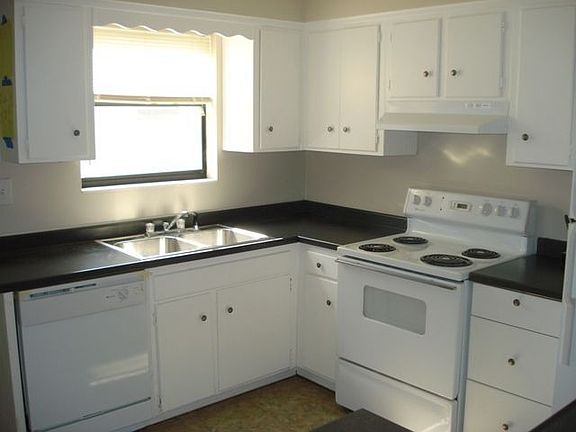 4th image of 10244 Colonial Ct S