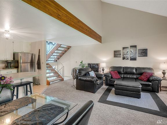 2nd image of 12121 105th Avenue Ct E