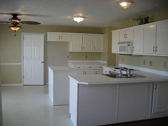 5th image of 3367 N Henderson Way