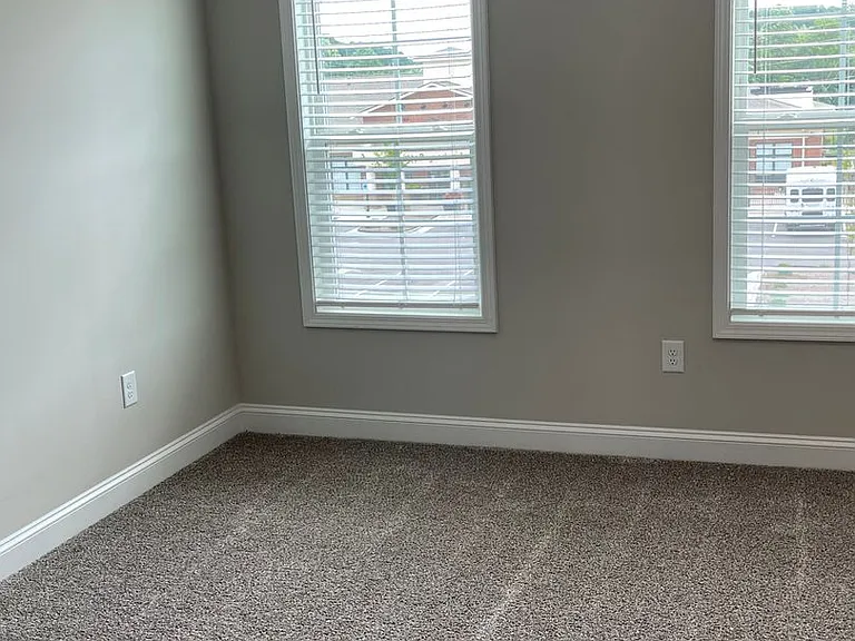 1010 Gateway Commons Cir — Photo 22