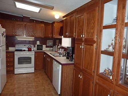 4th image of 1515 Poplar St