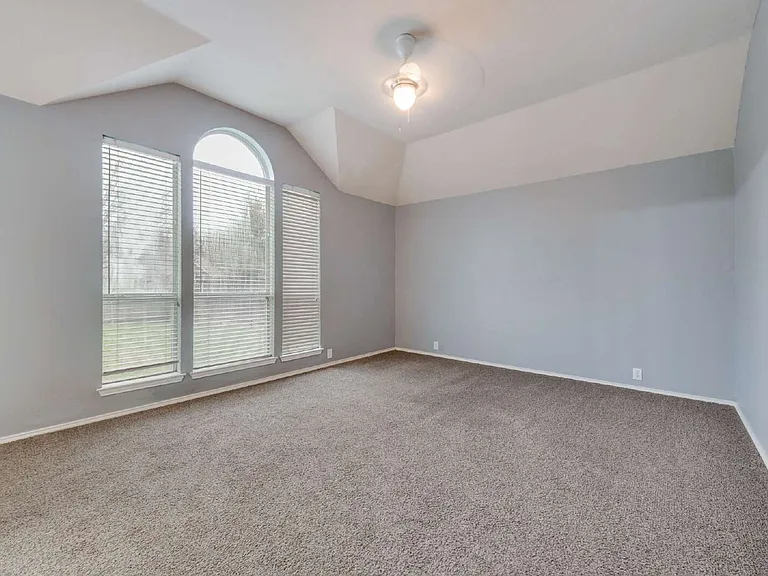 5909 Berkshire Rd — Photo 50