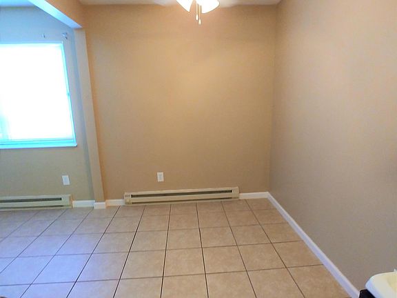 2nd image of 698 Posey Hill St #23
