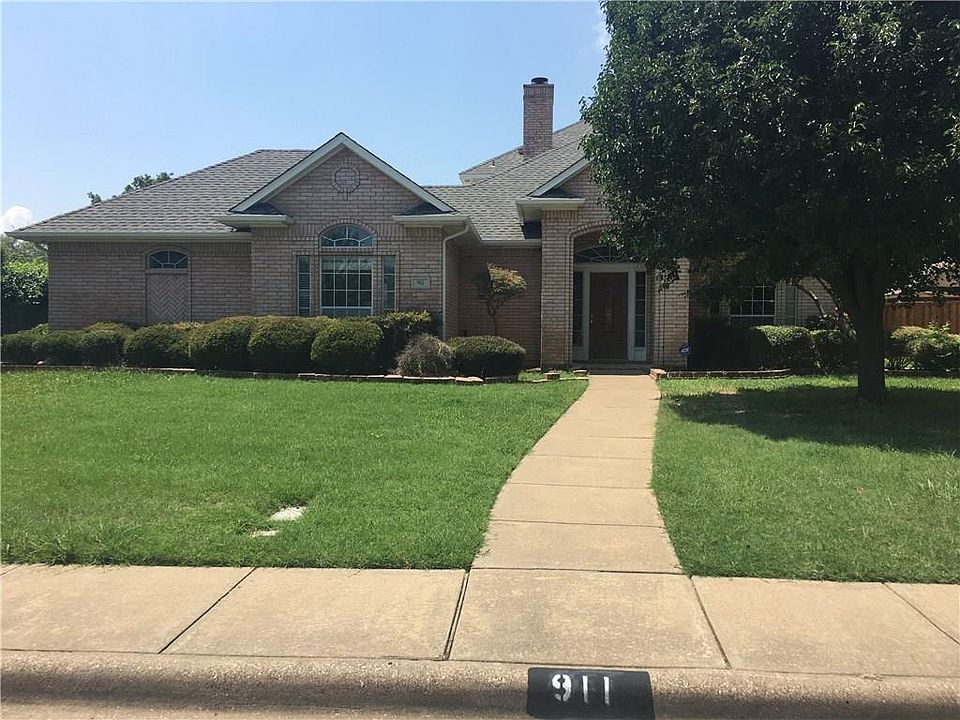 1st image of 911 Greenway Cir
