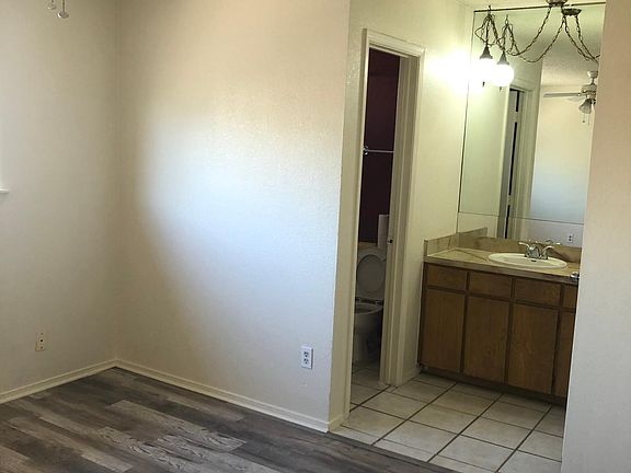 3rd image of 2407 Monte Carlo Dr #A