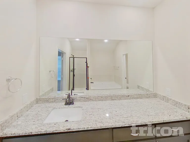 1106 Bullock Dr — Photo 14