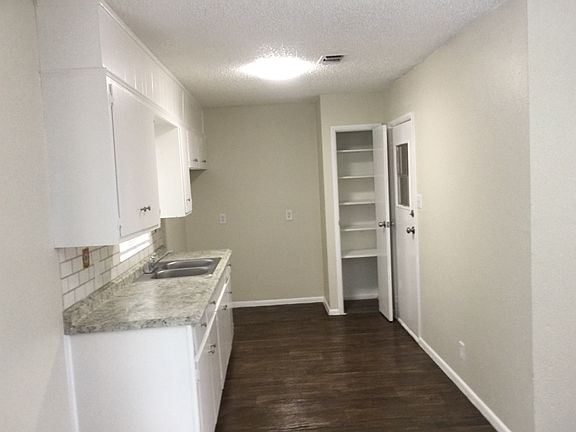 5th image of 3808 Lauretta Dr