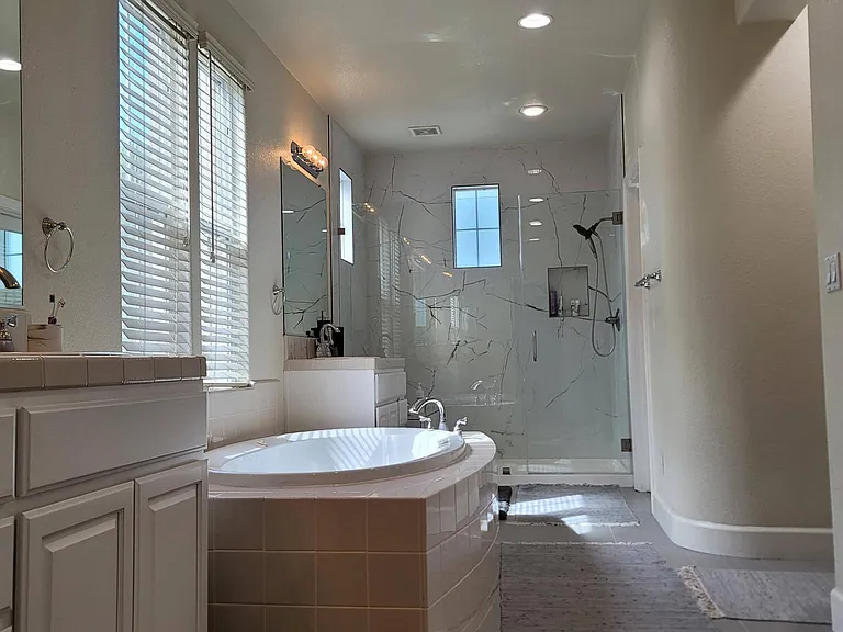 5745 Newfields Ln — Photo 16