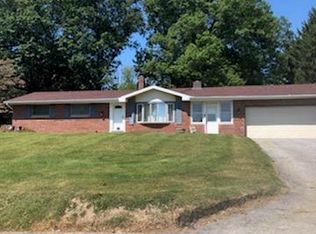 1504 Ridgeview Dr, Allentown, PA 18104