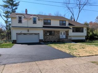 43 Winding Way, Wayne, NJ 07470