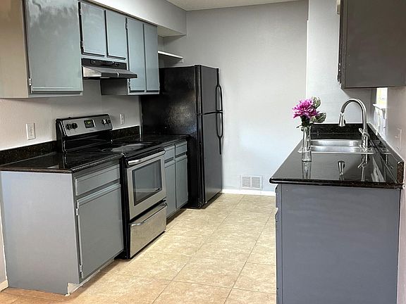 4th image of 8542 James Ct