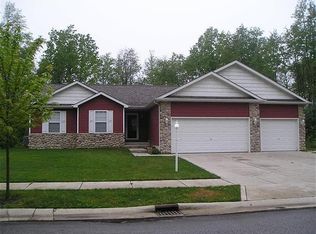 2394 Neptune St, Portage, IN 46368