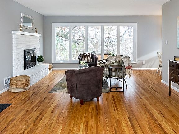 3rd image of 1307 Eldridge Ave