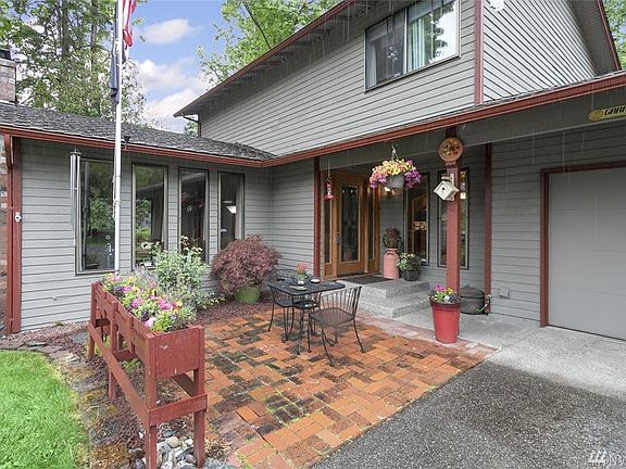 Front porch patio.