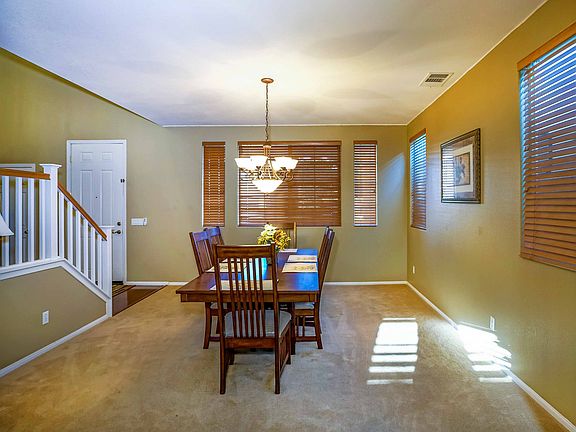 5th image of 44235 Honeybee Ln