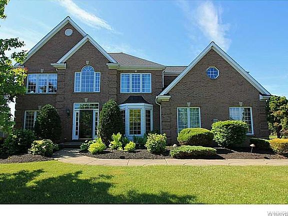 2nd image of 8185 Oak Leaf Ln