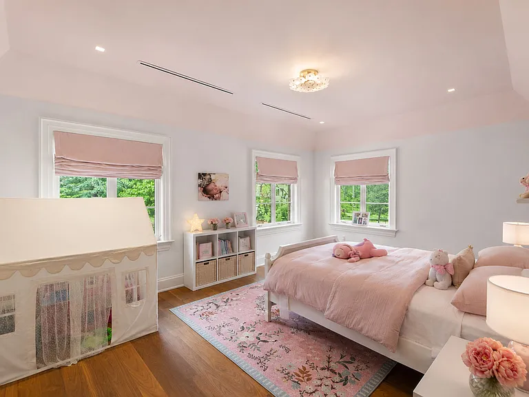548 Sylvan Pl W — Photo 27