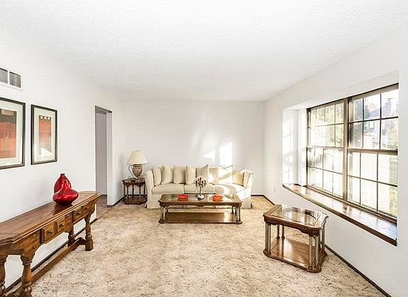 3rd image of 1613 NW Ashland Pl