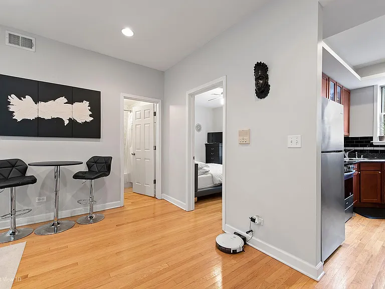 1522 W Fargo Ave #2N — Photo 13