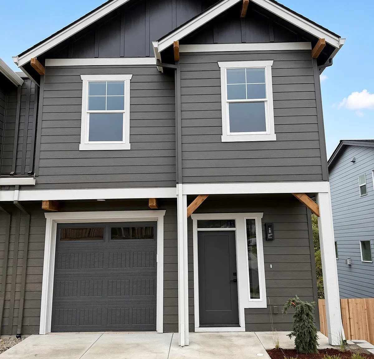 3 bed, 2.5 bath, 1750 sqft, $2,800 — Photo 1