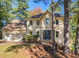 9656 Fox Hunt Cir N, Douglasville, GA 30135