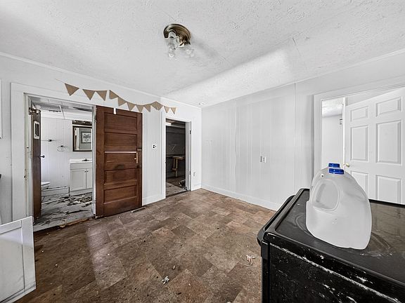 5th image of 811 Turley Ave