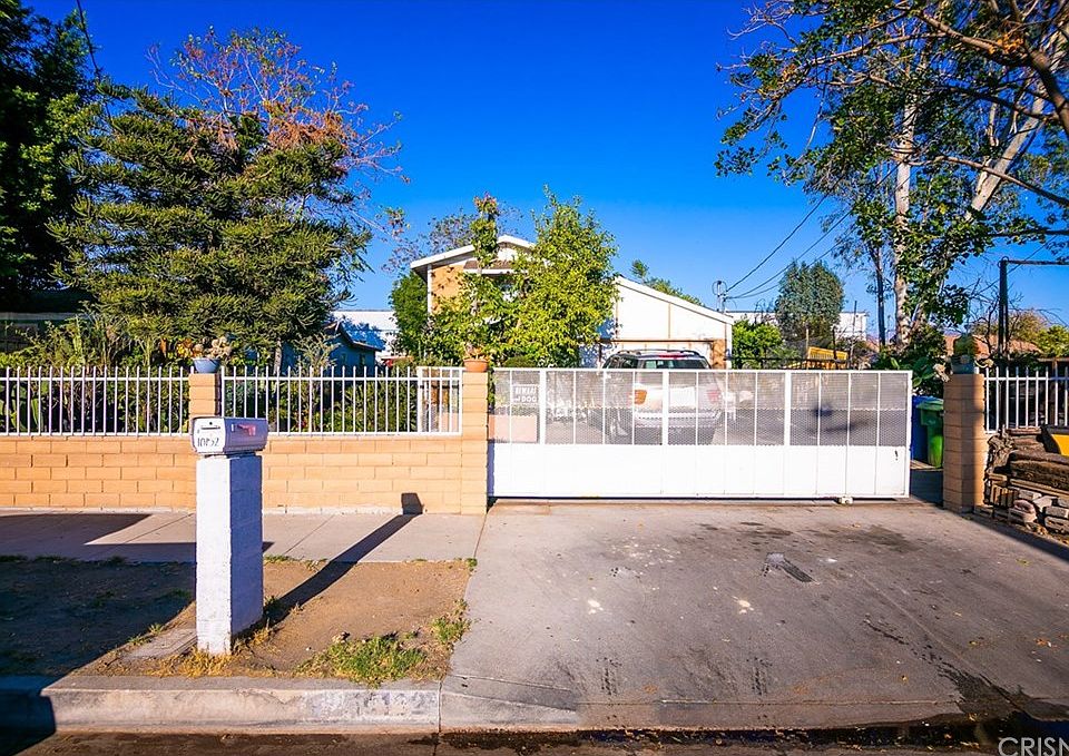1st image of 10152 Bradley Ave