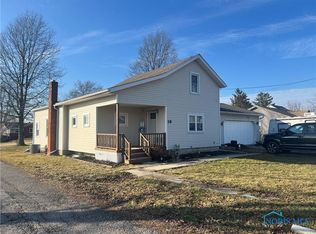 18 S Klahr St, Bloomville, OH 44818