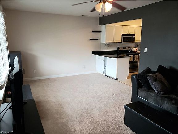 2nd image of 598 Pinewood Dr APT 205