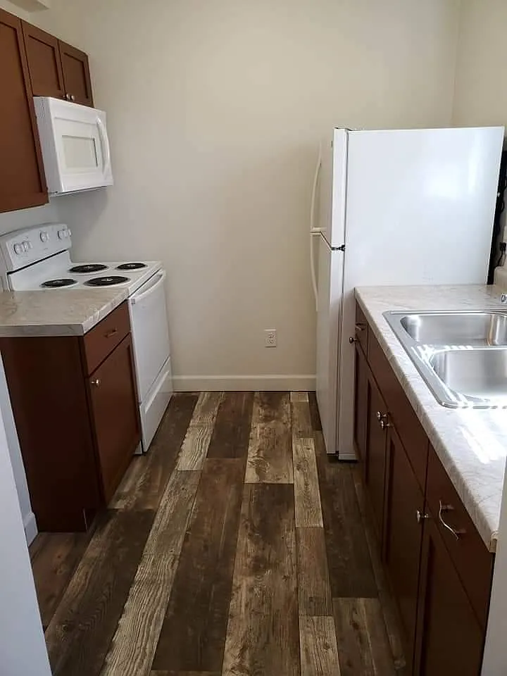 420 S Smith St — Photo 1