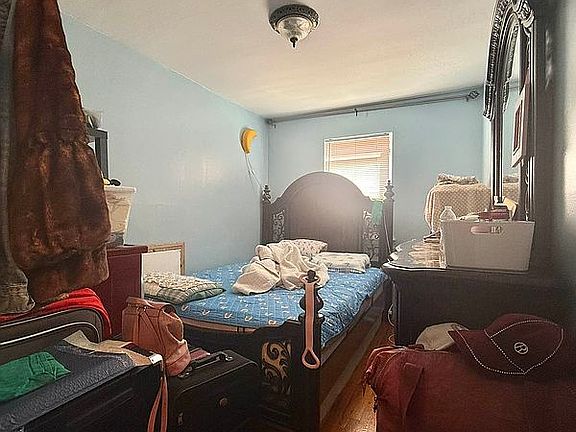 3rd image of 2742 Bath Ave