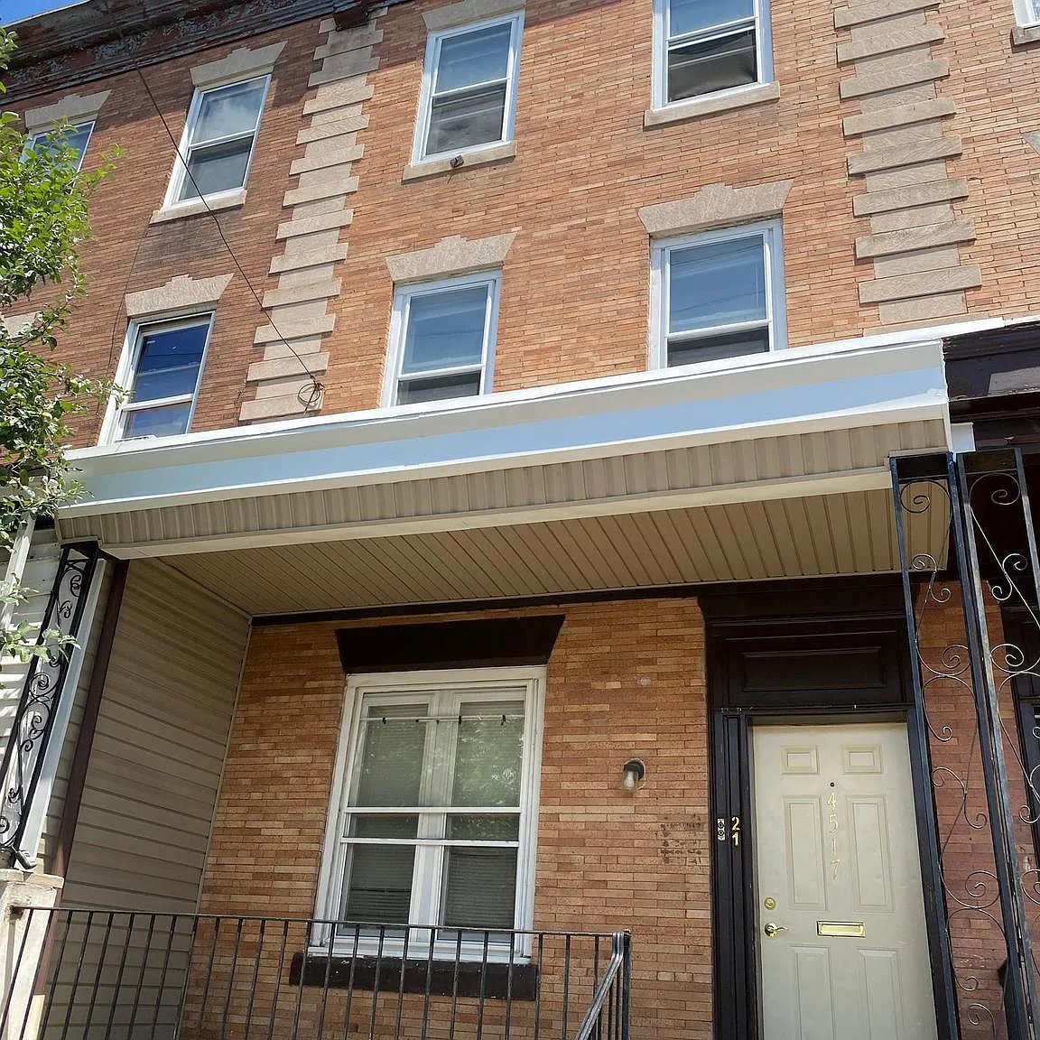 3 bed, 1696 sqft, $1,400 — Photo 1