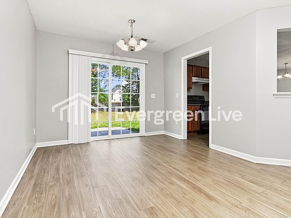 3rd image of 300 Keystone Dr