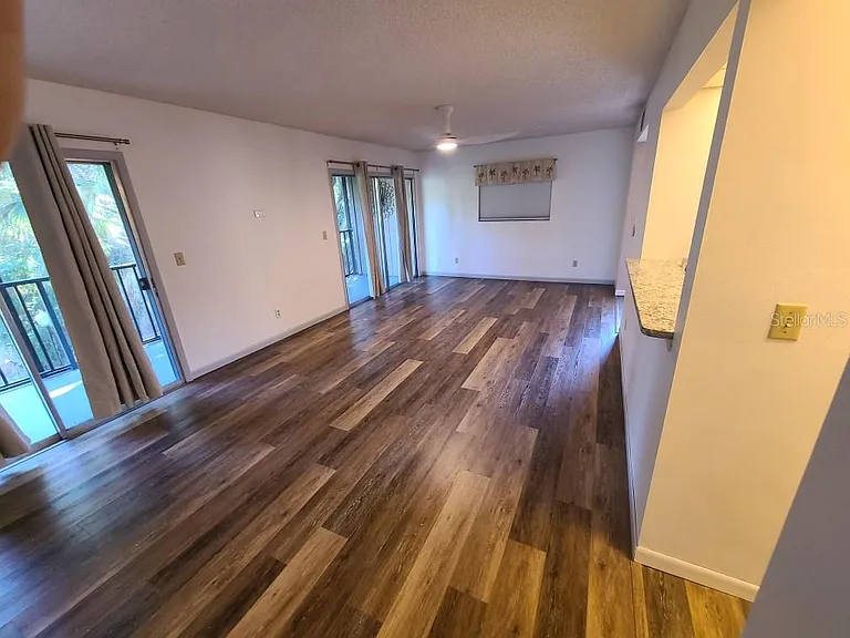 120 Hibiscus Woods Ct #4B — Photo 25
