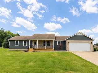 148 Rillstone Dr, Kouts, IN 46347