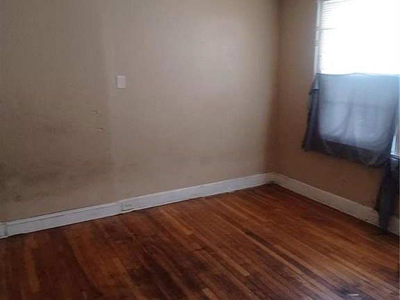 4th image of 5715 Michigan Ave