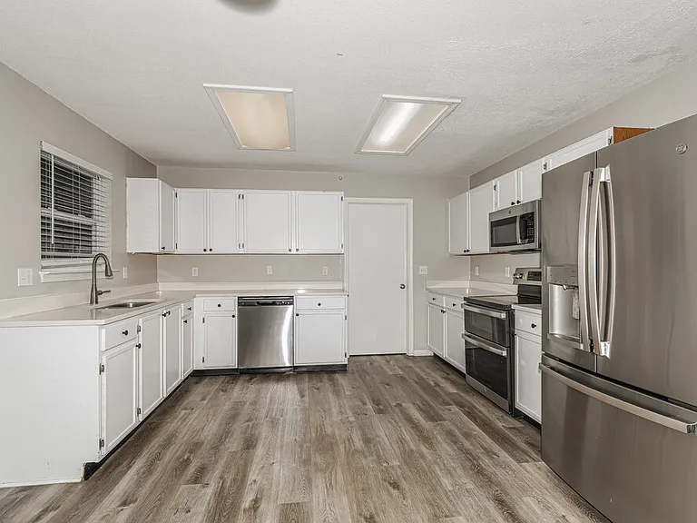 333 Sunburst Ln — Photo 7
