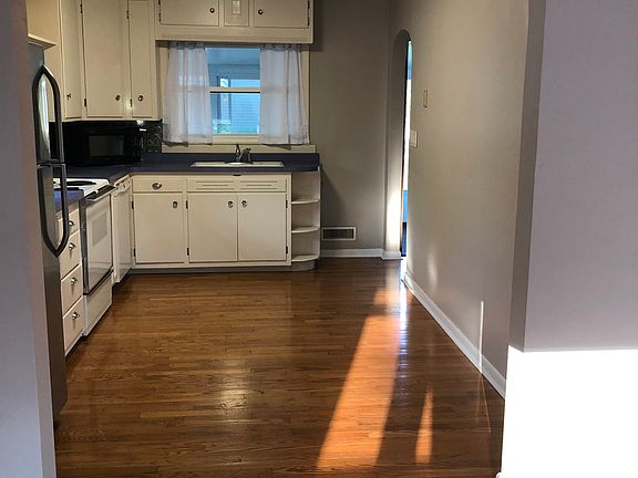 4th image of 2133 23rd St S
