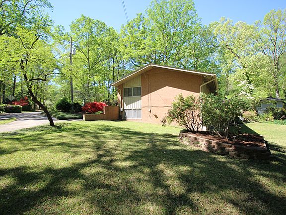 3rd image of 100 Pineview Dr