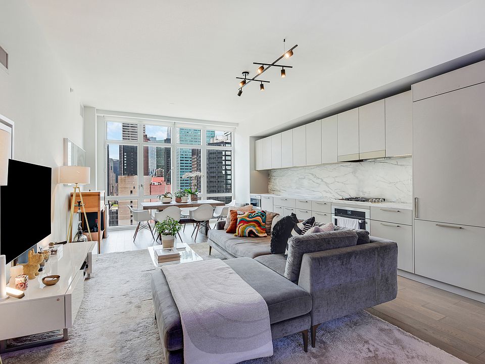 1st image of 305 E 51st St APT 25B
