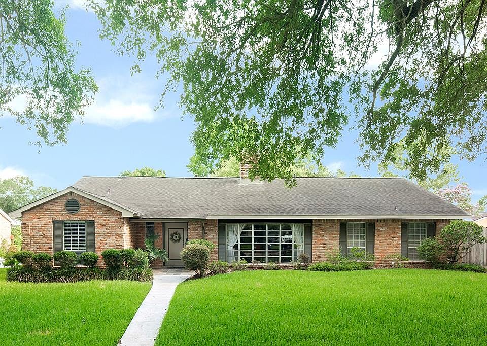 1st image of 5923 Belrose Dr