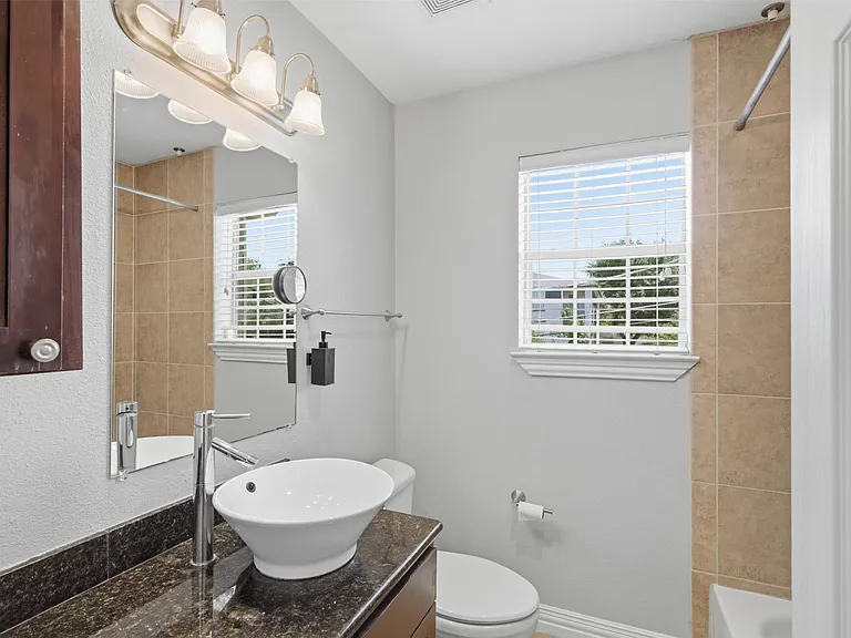 4734A Bradford Dr — Photo 16