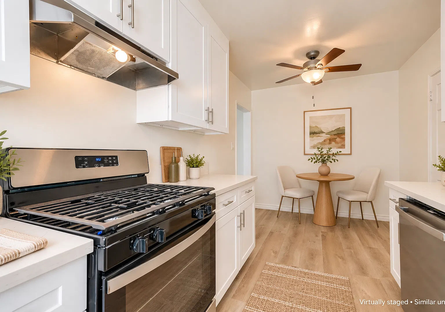1B/1B w/ Bright Living Space, Stove, & Refrigerator — Photo 4