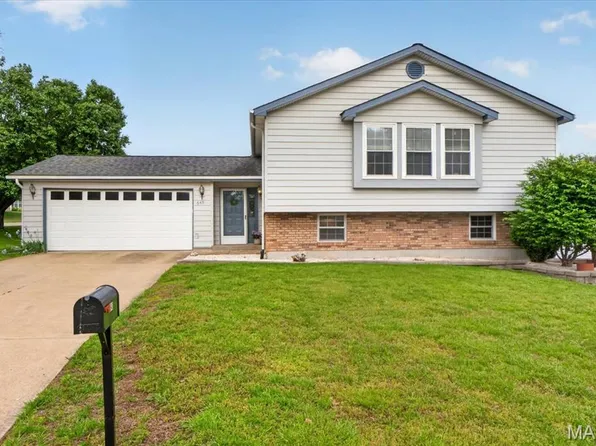 649 Bull Valley Dr, Saint Peters, MO 63304