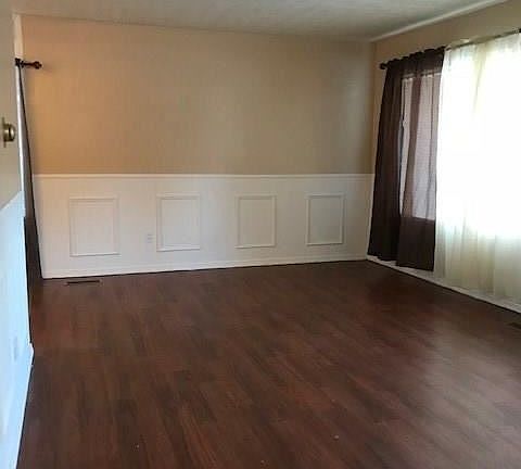 4th image of 548 Denison Ave