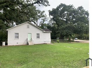 2077 W Victory Dr, Mobile, AL 36606