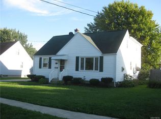 65 Grant St, Lancaster, NY 14086