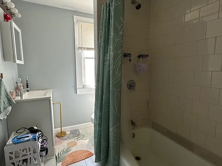 899 Hancock St — Photo 17