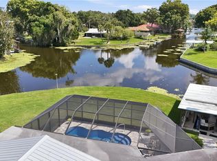 1612 ORANGE AVENUE, TAVARES, FL 32778